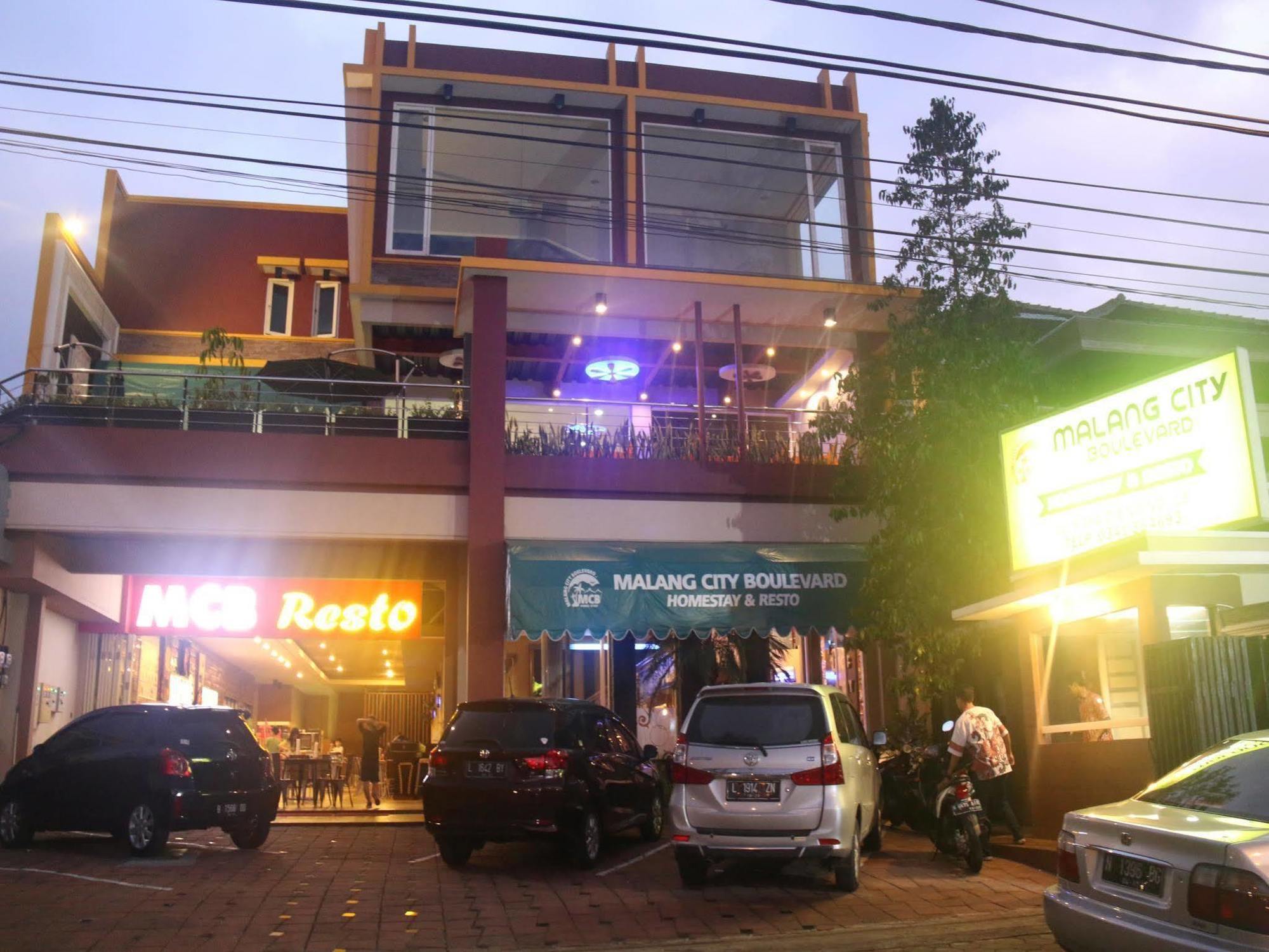 Malang City Boulevard Homestay Extérieur photo