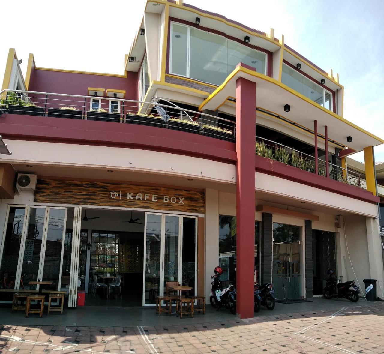 Malang City Boulevard Homestay Extérieur photo