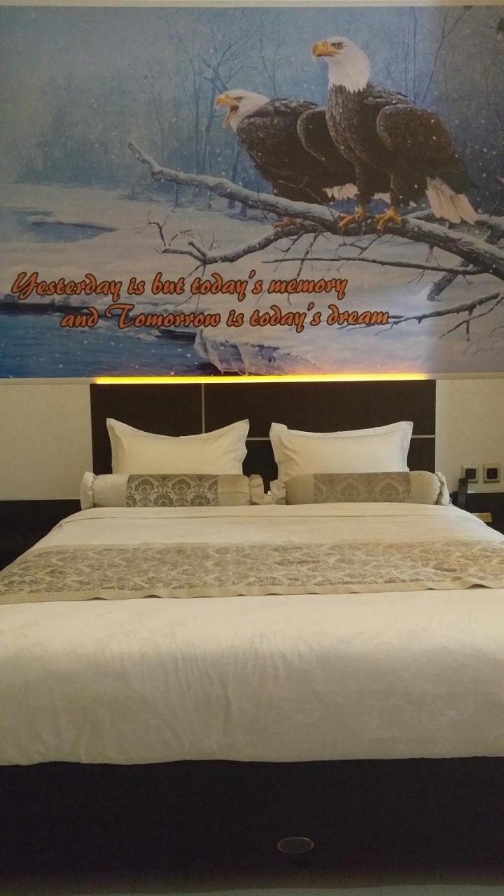 Malang City Boulevard Homestay Extérieur photo